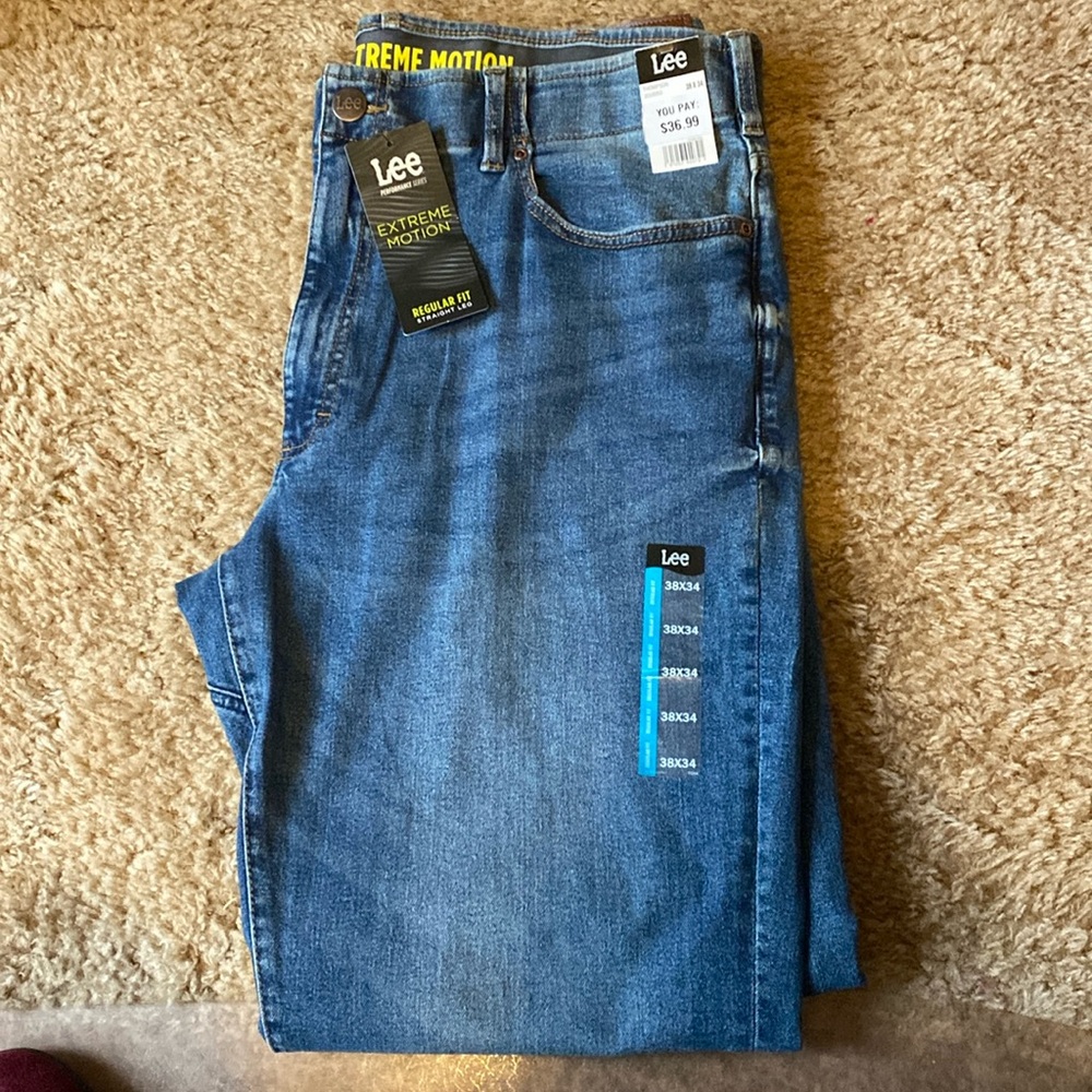 Lee Extreme Motion men’s jeans size 38x34 new with tags